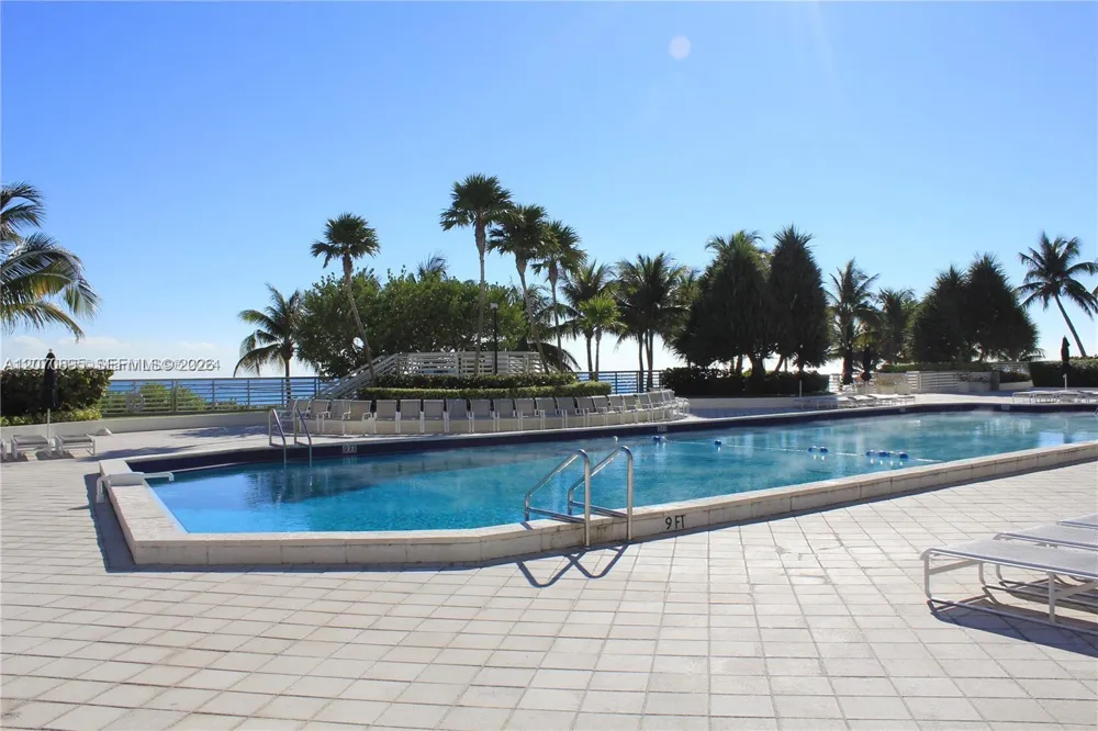 5151 Collins Ave #826 Miami Beach, FL 33140