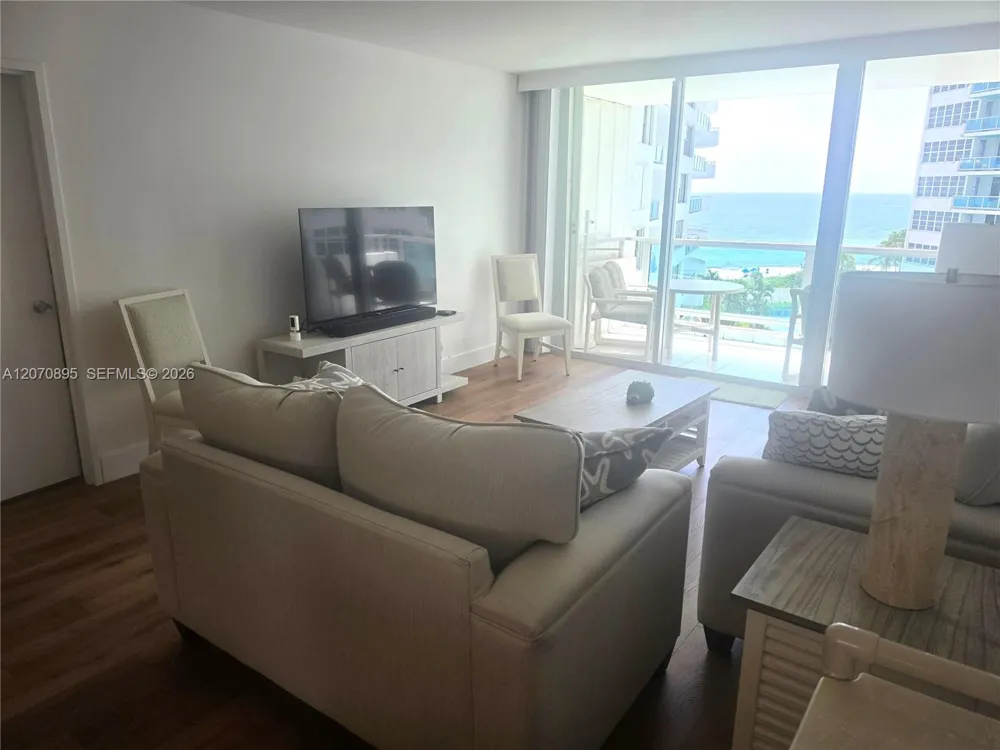 5151 Collins Ave #826 Miami Beach, FL 33140