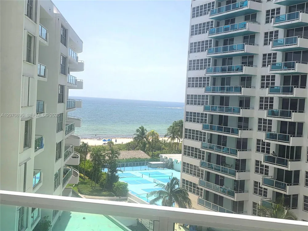5151 Collins Ave #826 Miami Beach, FL 33140