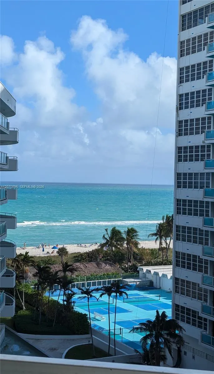 5151 Collins Ave #826 Miami Beach, FL 33140