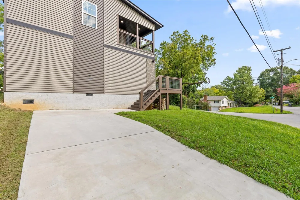 3915 Meadow Lane Chattanooga, TN 37406