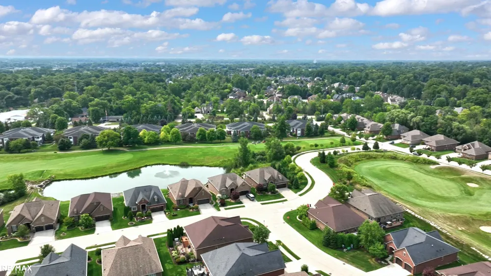 58773 Valley View Dr Drive Washington Township, MI 48094
