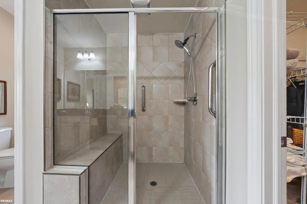 58773 Valley View Dr Drive Washington Township, MI 48094