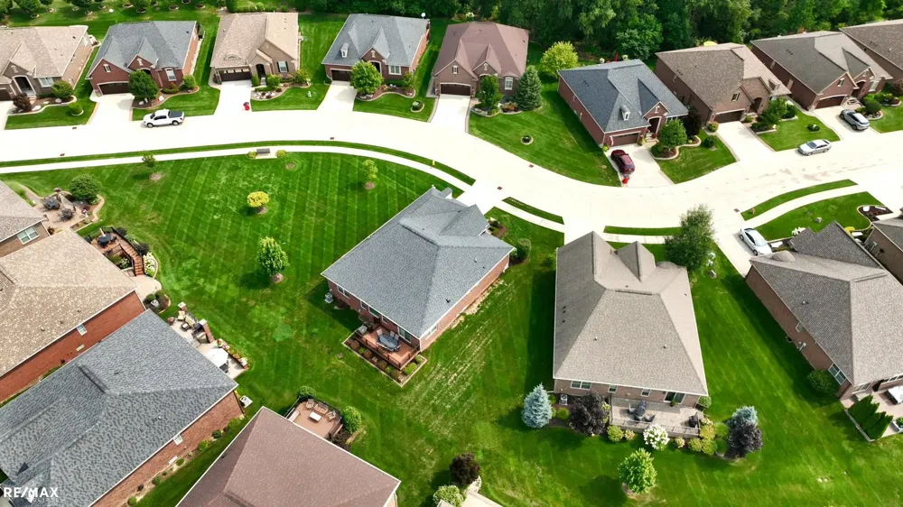 58773 Valley View Dr Drive Washington Township, MI 48094