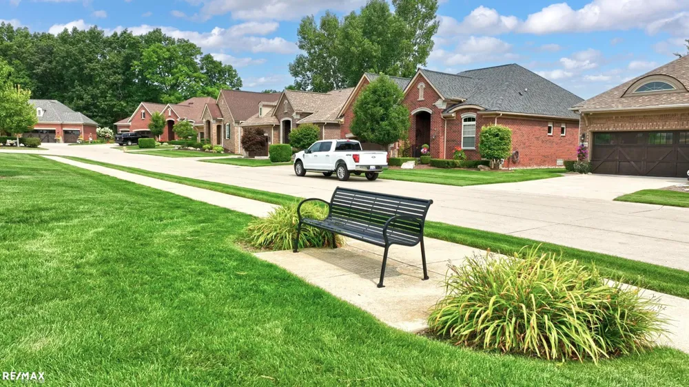 58773 Valley View Dr Drive Washington Township, MI 48094