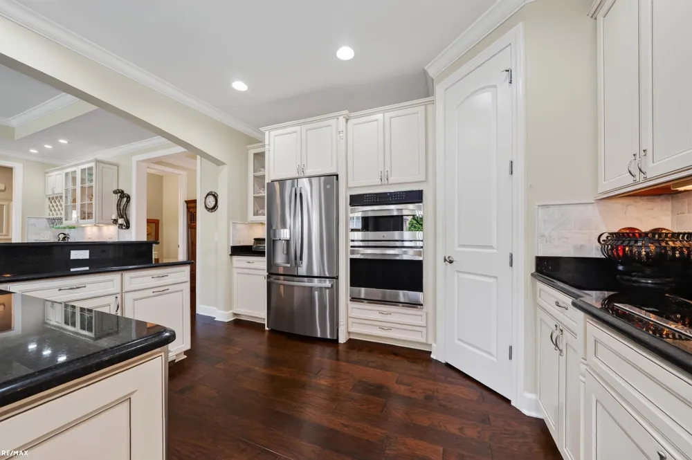 58773 Valley View Dr Drive Washington Township, MI 48094