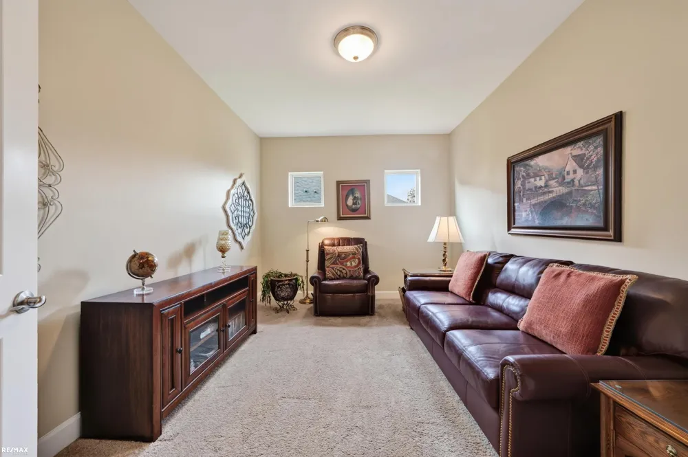 58773 Valley View Dr Drive Washington Township, MI 48094