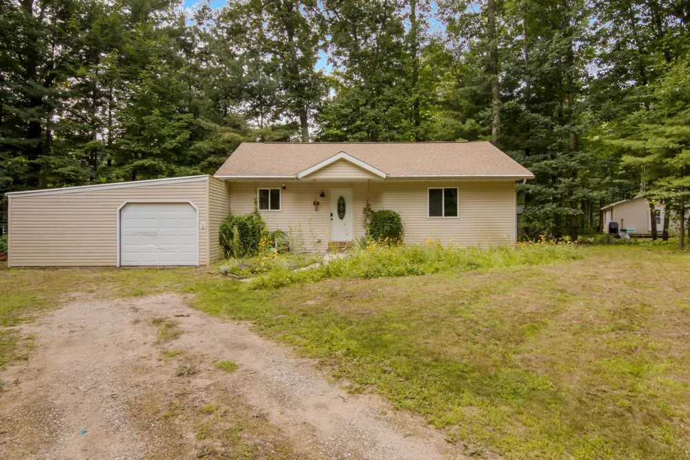 880 Cedar Trail Green Lake Township, MI 49643