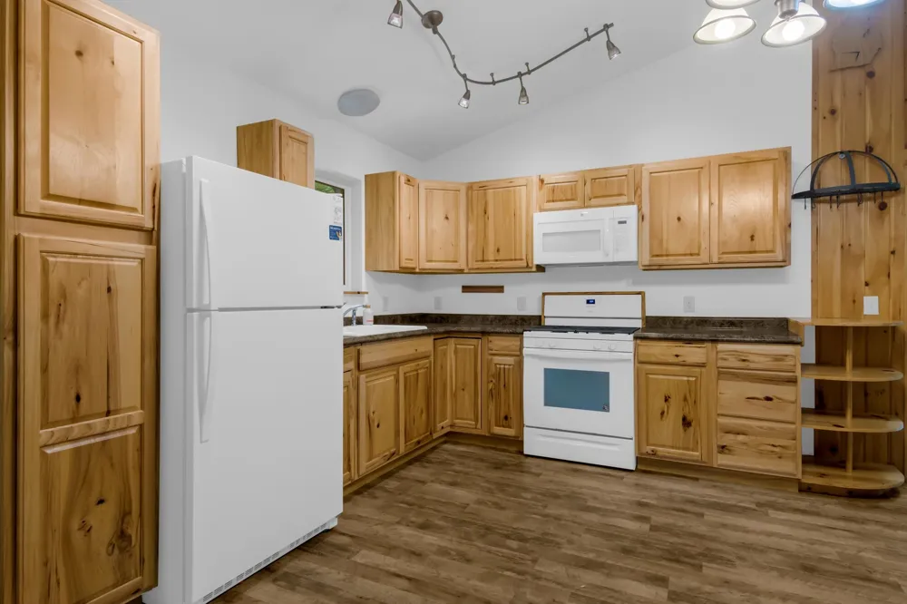 880 Cedar Trail Green Lake Township, MI 49643