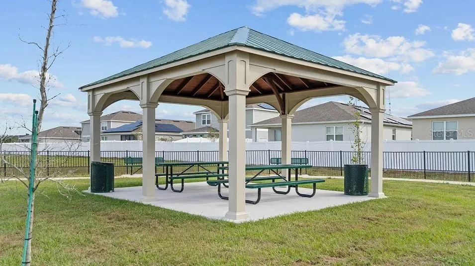 327 NOLA LANE Dundee, FL 33838