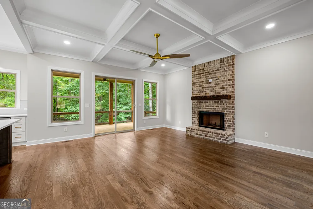 118 Sunny Point CIR LaGrange, GA 30240