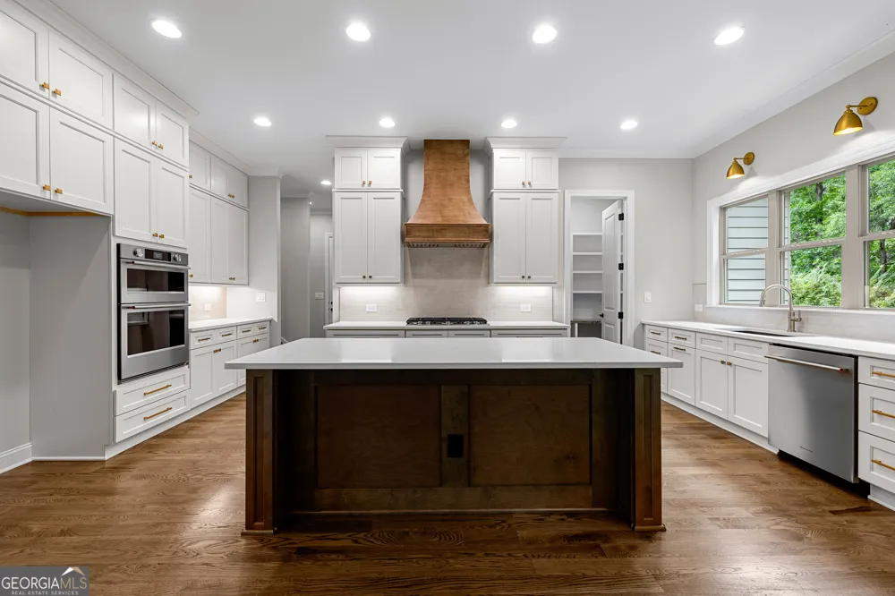 118 Sunny Point CIR LaGrange, GA 30240