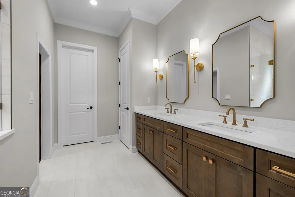 118 Sunny Point CIR LaGrange, GA 30240