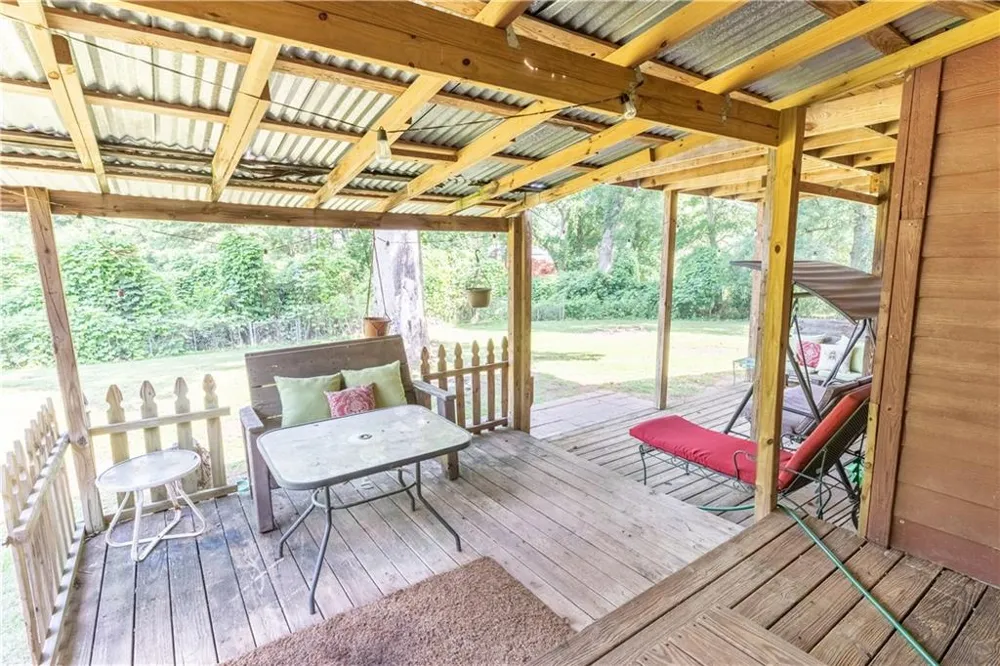 111 Willow Commerce, GA 30529