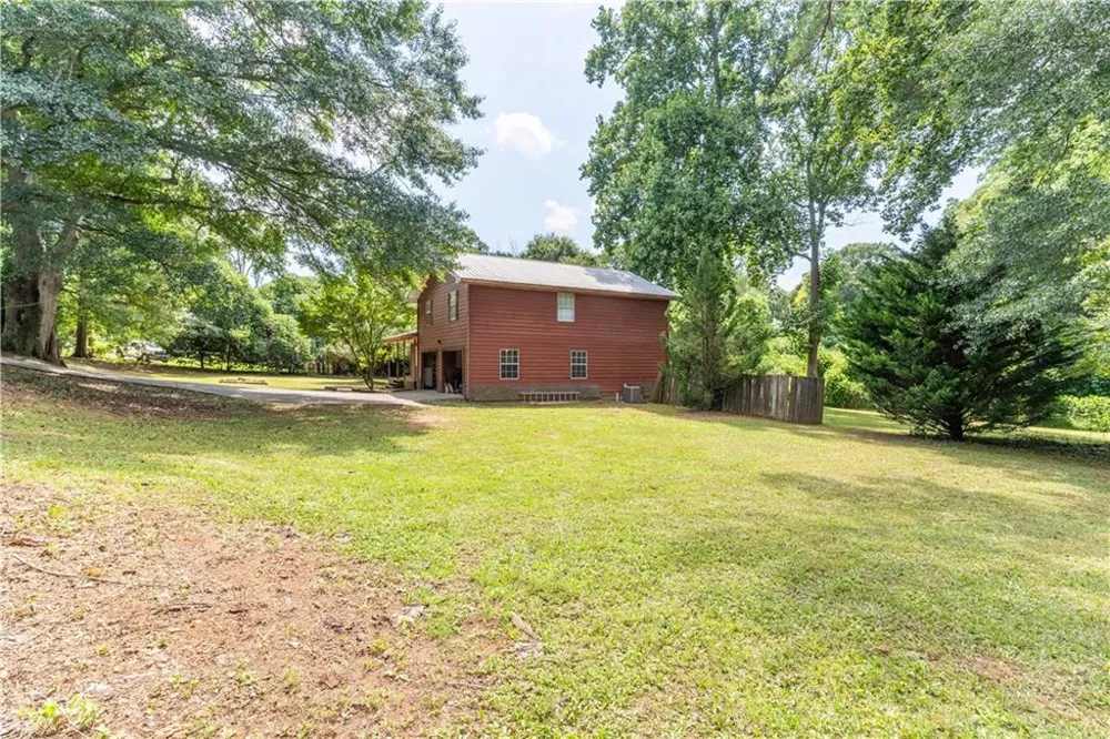 111 Willow Commerce, GA 30529