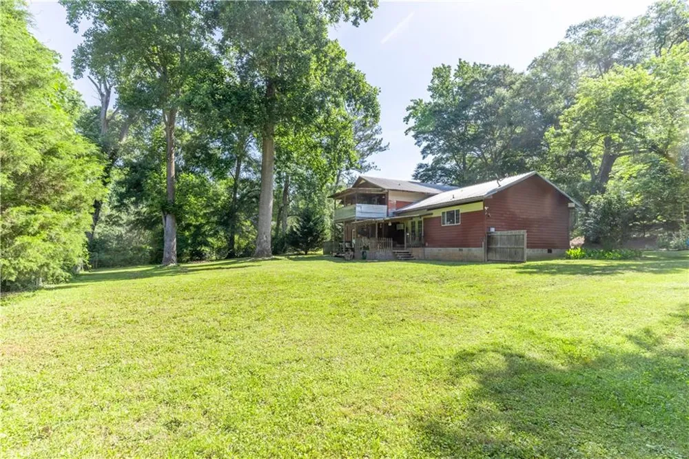 111 Willow Commerce, GA 30529