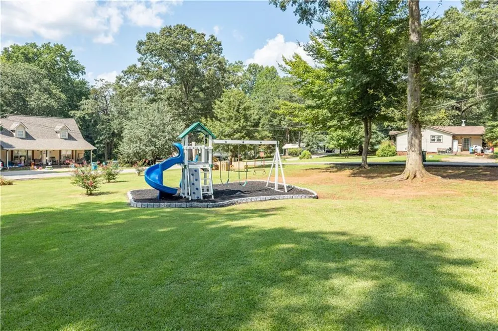 111 Willow Commerce, GA 30529