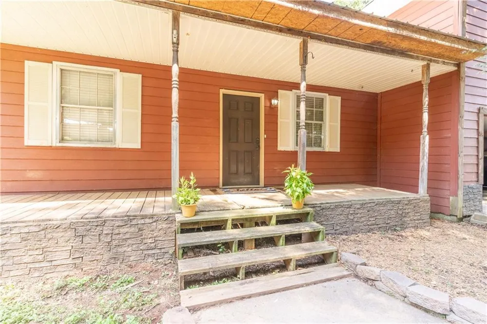 111 Willow Commerce, GA 30529