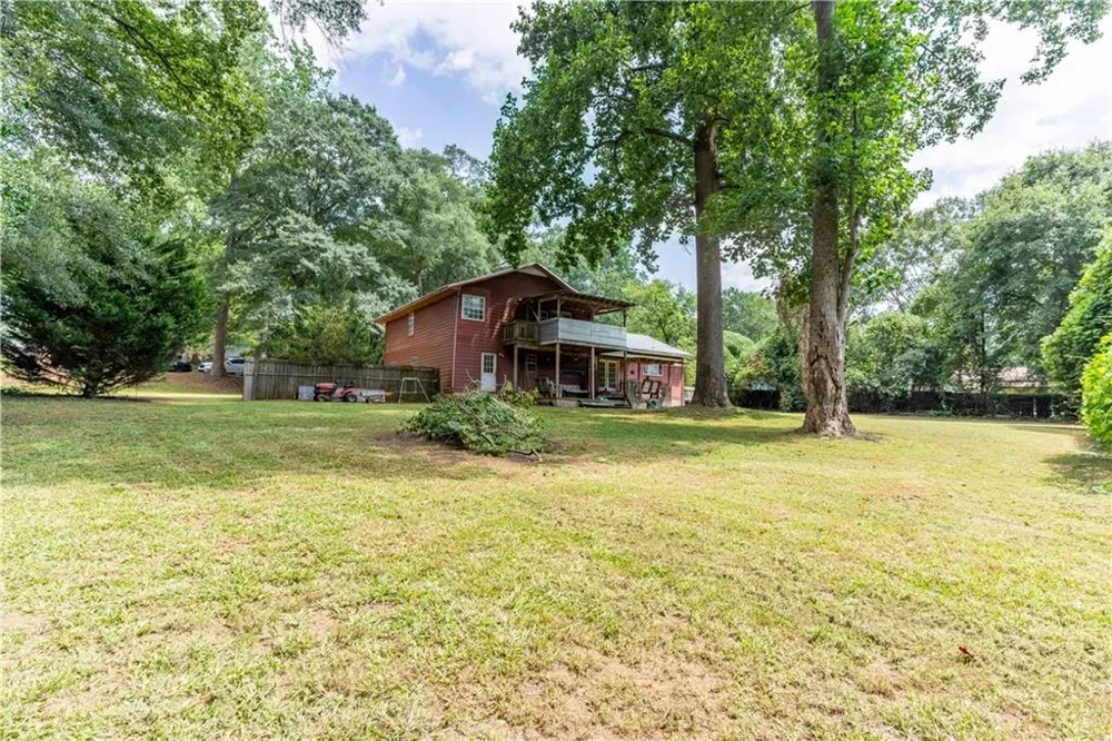 111 Willow Commerce, GA 30529