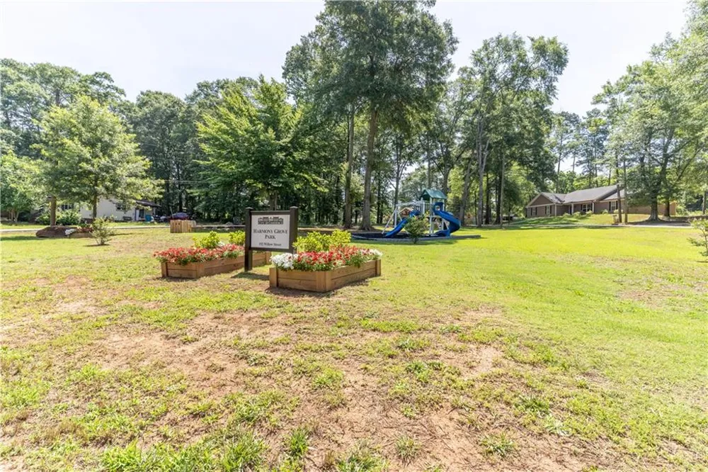 111 Willow Commerce, GA 30529