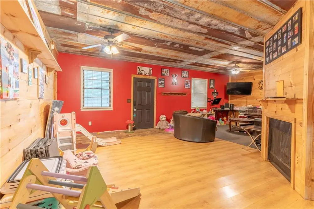 111 Willow Commerce, GA 30529