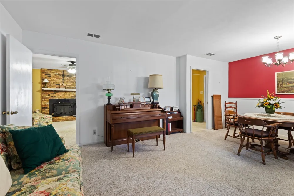 10068 CR 2213 Tyler, TX 75707