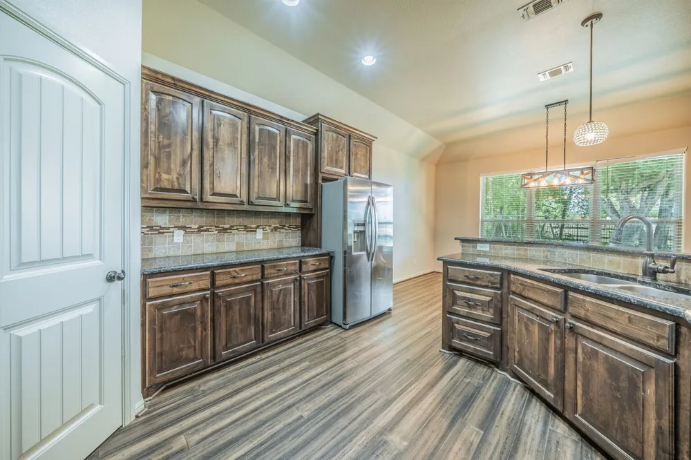 1812 Rockview Drive Granbury, TX 76049