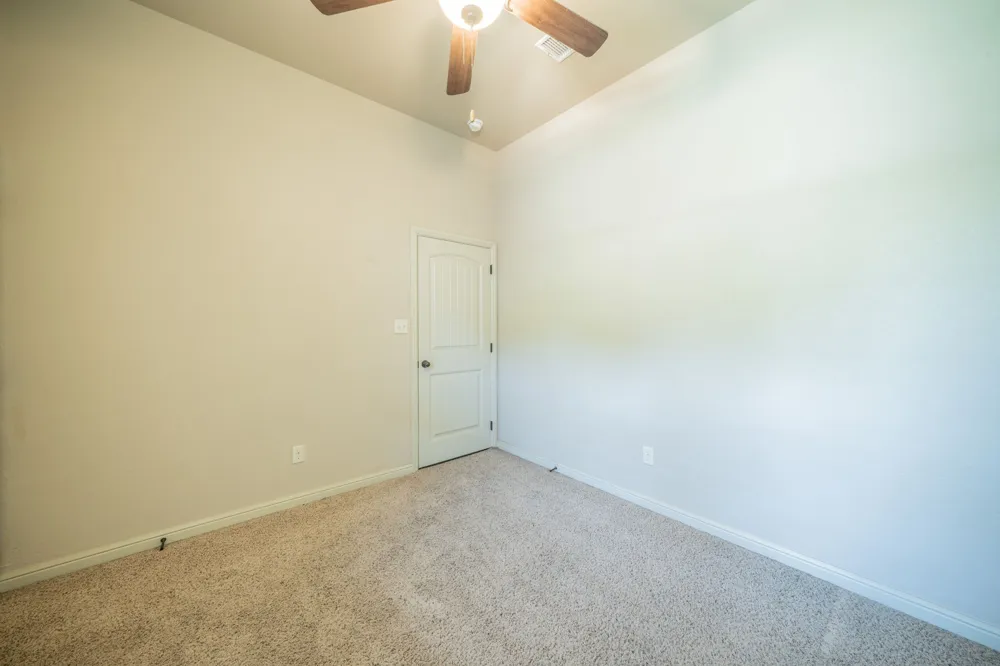 1812 Rockview Drive Granbury, TX 76049