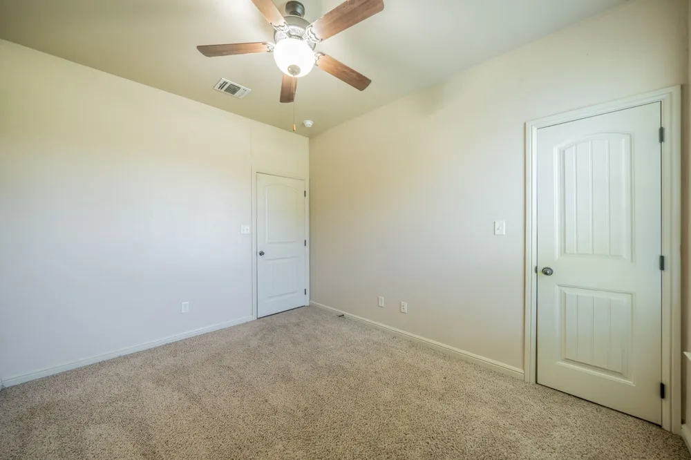 1812 Rockview Drive Granbury, TX 76049