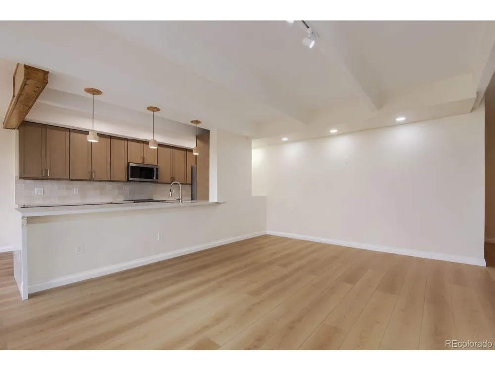 7877 E Mississippi Avenue #706 Denver, CO 80247