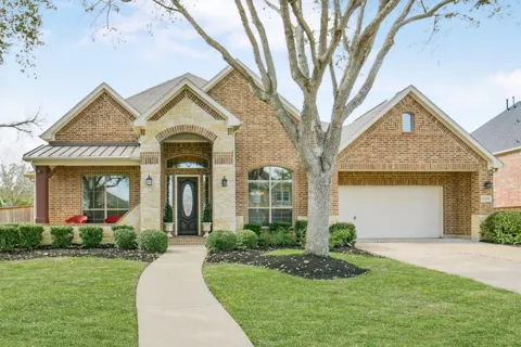 21214 Redcrest Manor Drive