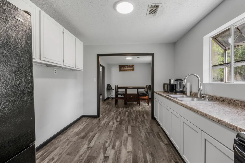 541 Trails End Drive Cleveland, TX 77328