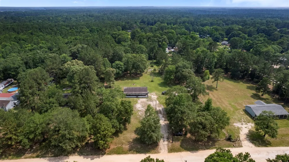 541 Trails End Drive Cleveland, TX 77328