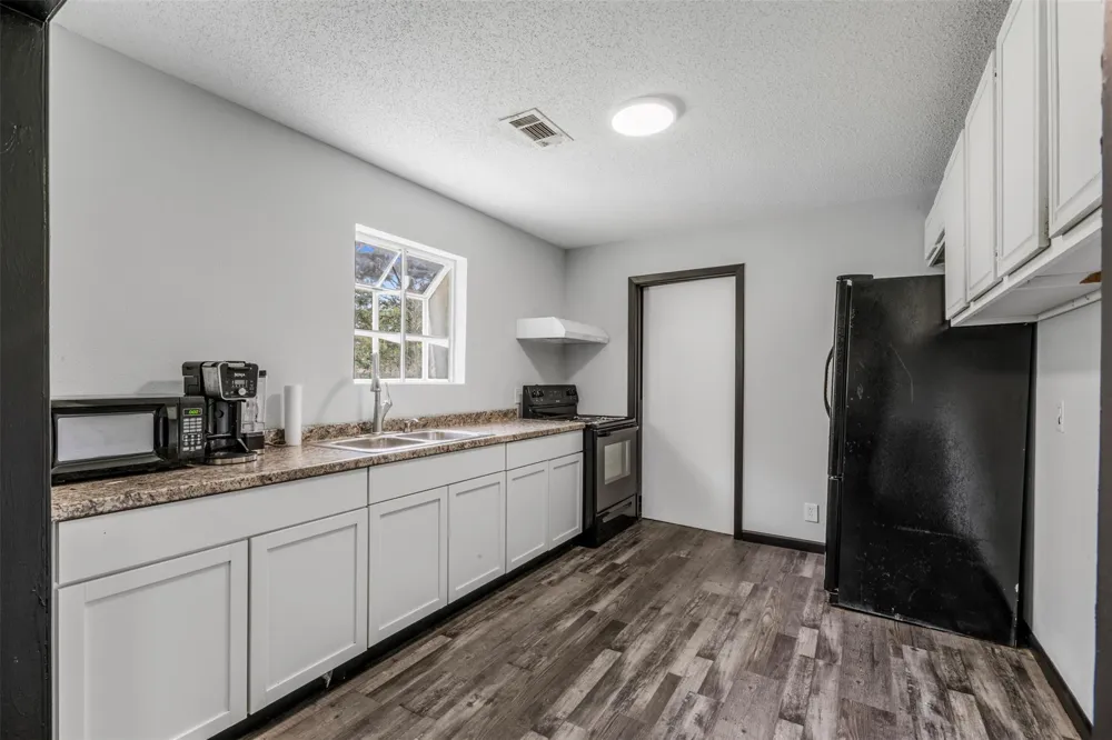 541 Trails End Drive Cleveland, TX 77328
