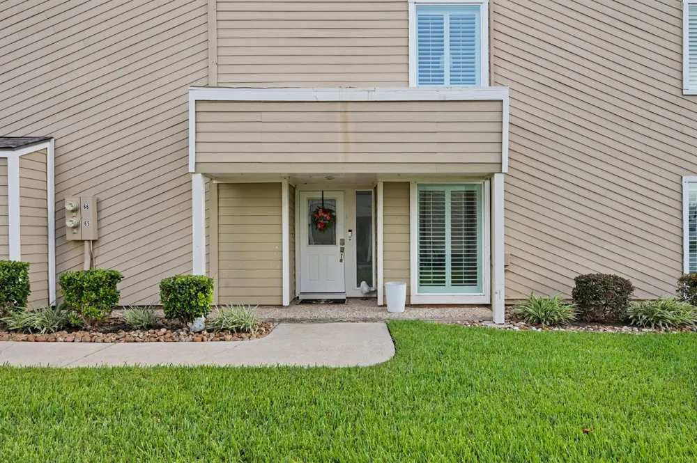 65 April Point Drive S Montgomery, TX 77356