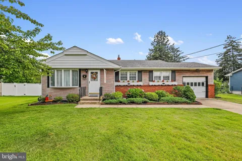 4 CHALFONT STREET