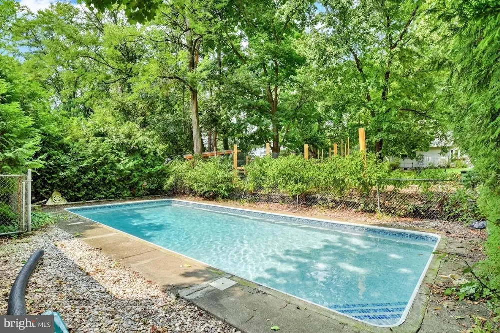 1504 WANDERING WAY Harrisburg, PA 17110