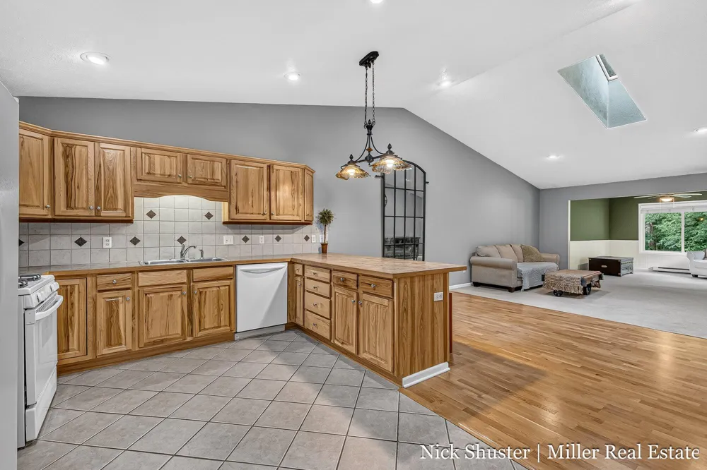 712 Riverwalk Street #11 Hastings, MI 49058