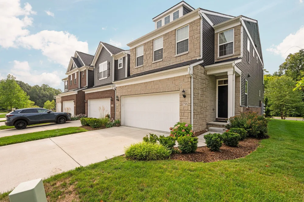 2795 Willow Court Ann Arbor, MI 48108