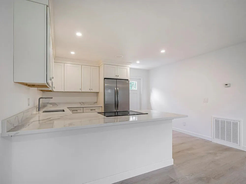 2075 37TH AVENUE #B Vero Beach, FL 32960