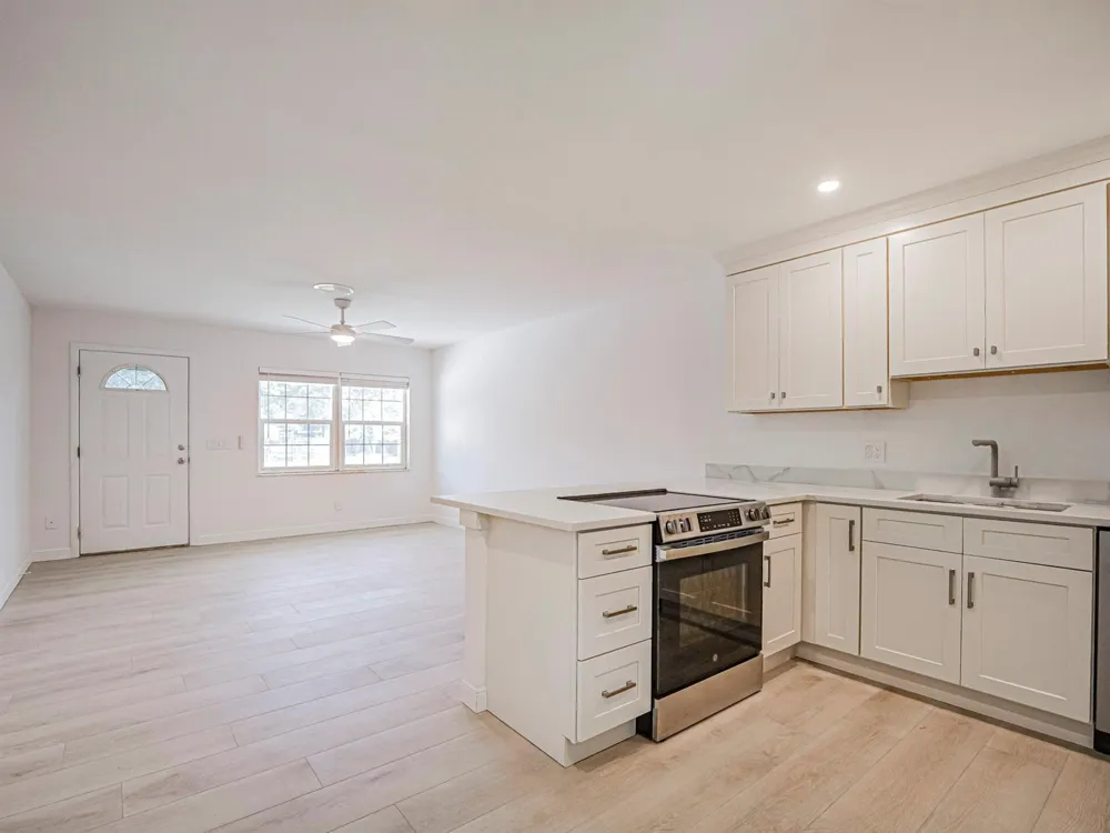 2075 37TH AVENUE #B Vero Beach, FL 32960