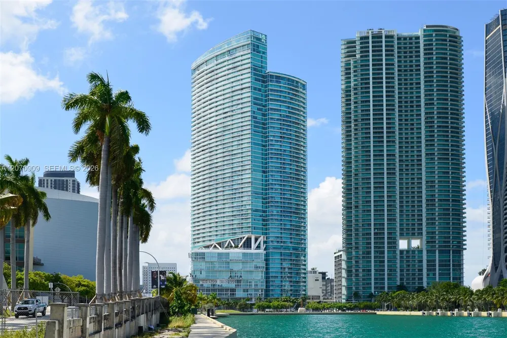 888 Biscayne Blvd #1509 Miami, FL 33132