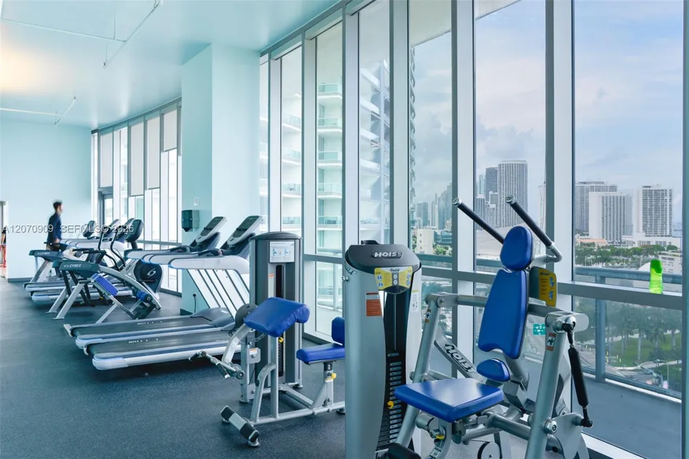 888 Biscayne Blvd #1509 Miami, FL 33132