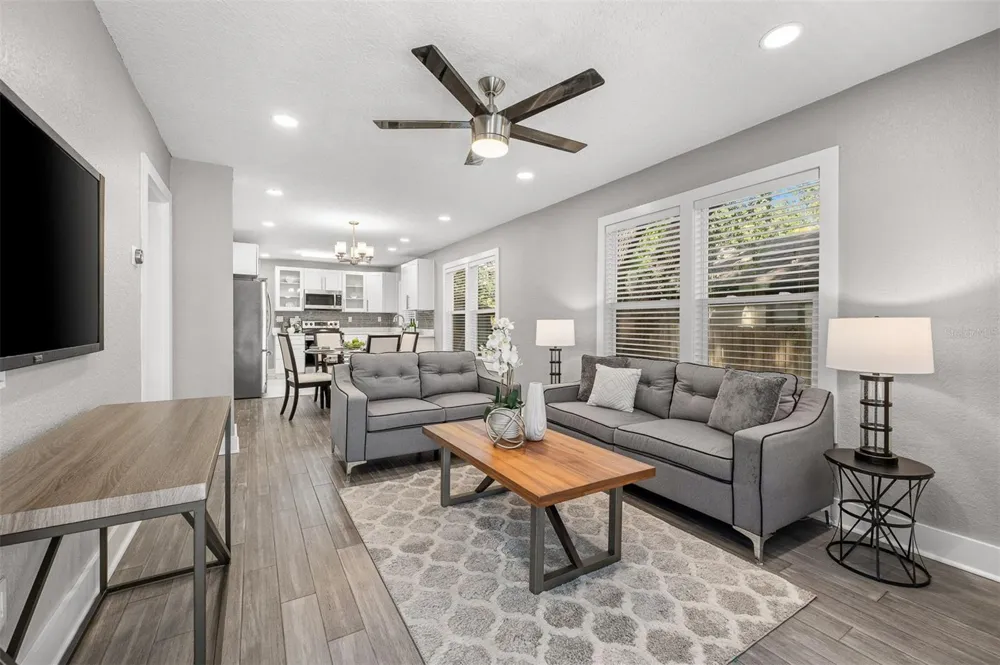 1615 E CONCORD STREET Orlando, FL 32803