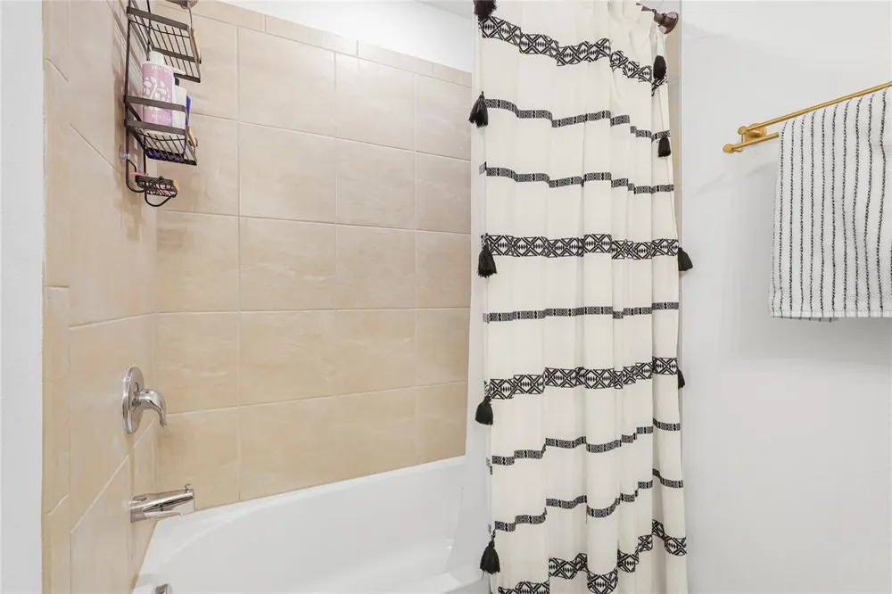 1808 FENDER LANE Sarasota, FL 34240