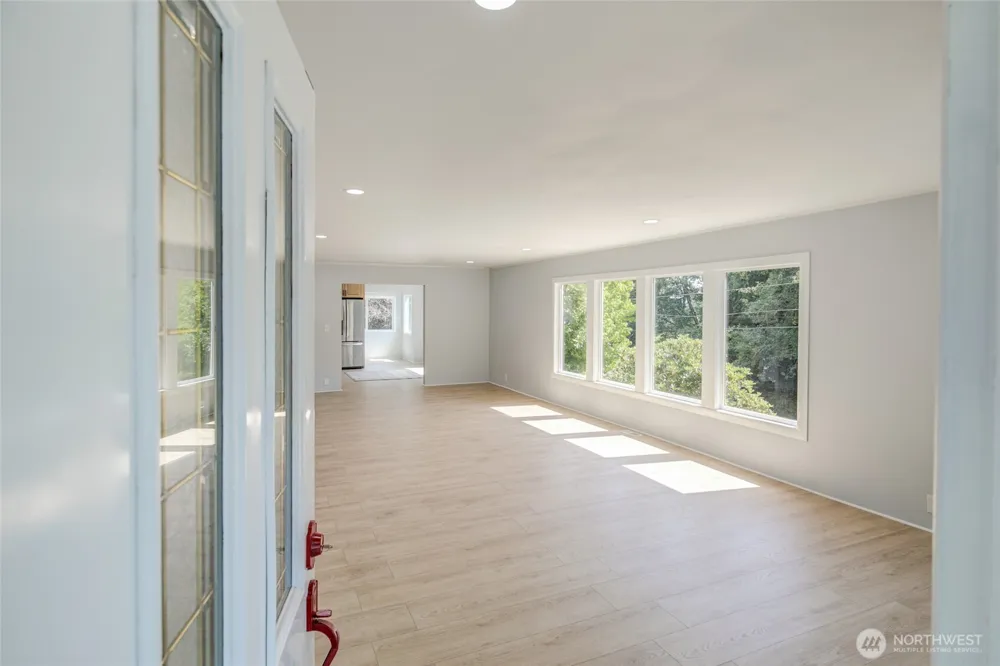 215 W Chenault Avenue Hoquiam, WA 98550