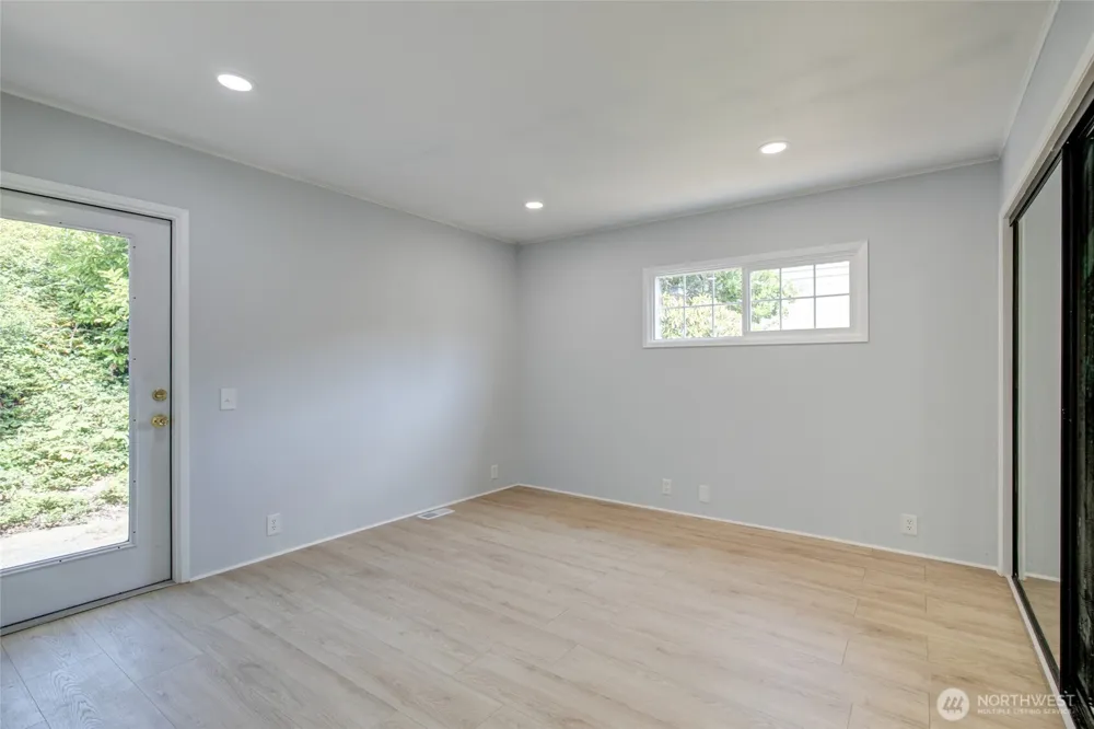 215 W Chenault Avenue Hoquiam, WA 98550