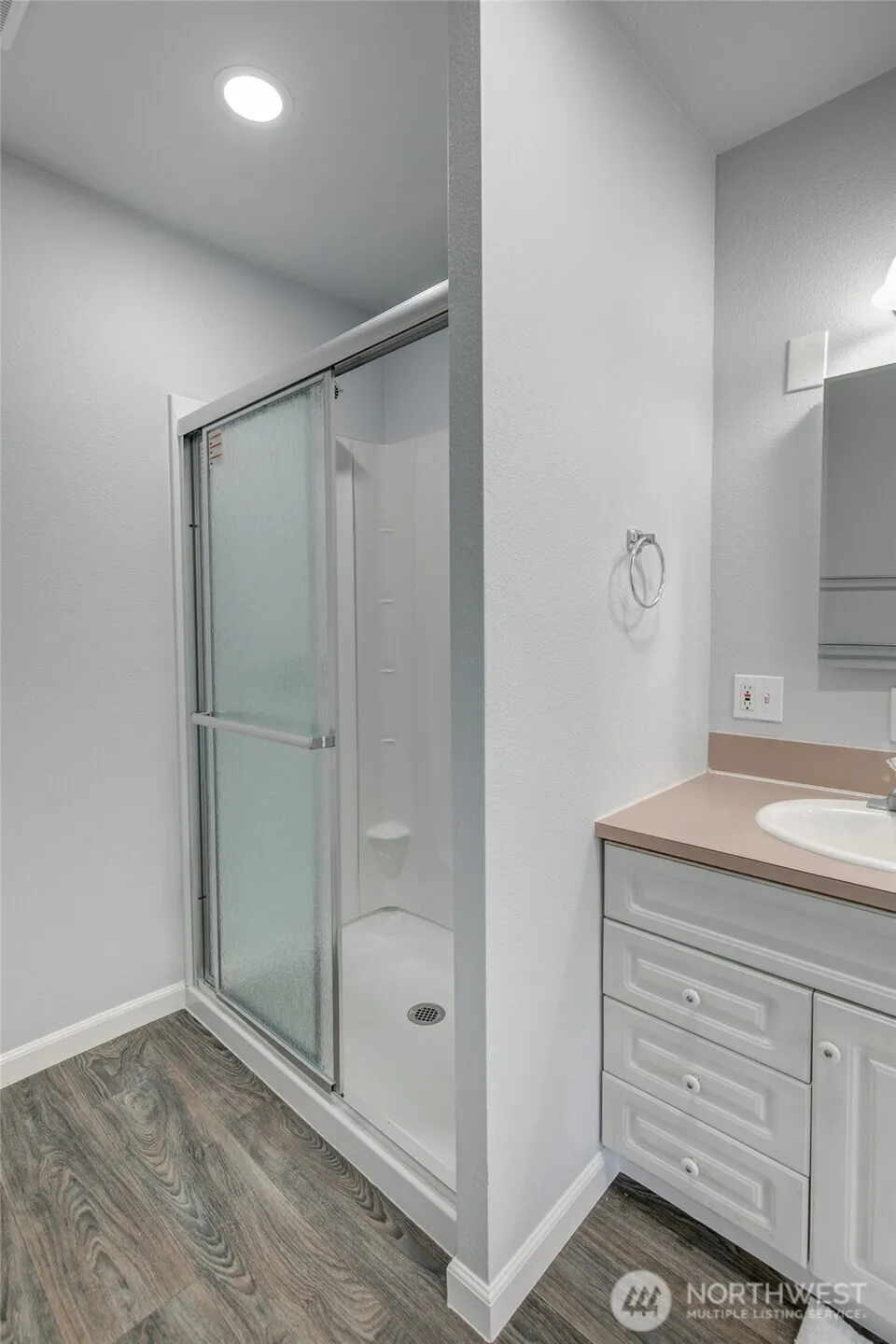 215 W Chenault Avenue Hoquiam, WA 98550