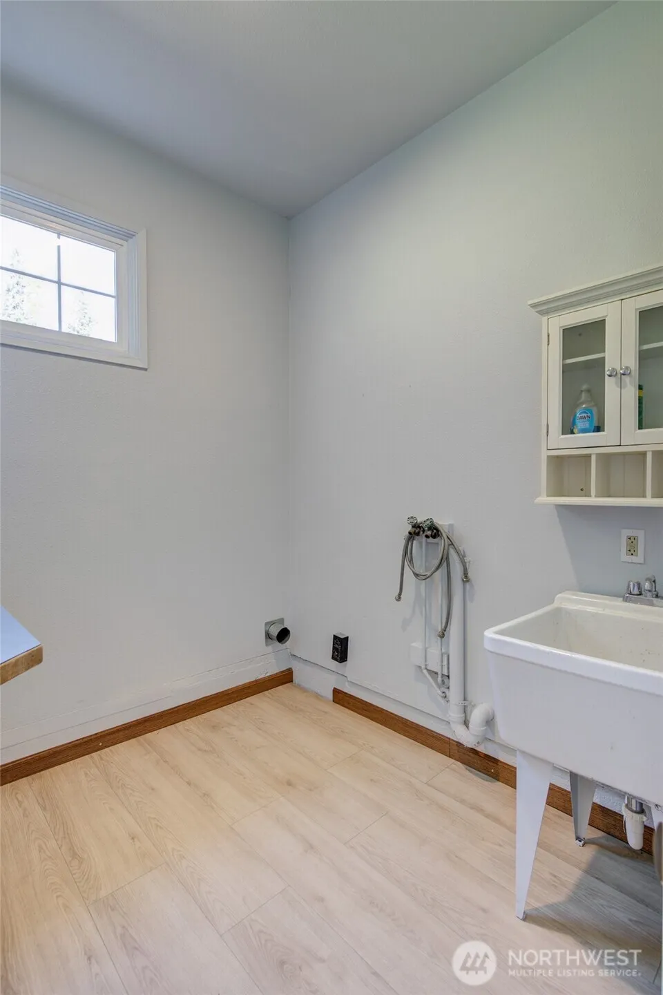 215 W Chenault Avenue Hoquiam, WA 98550