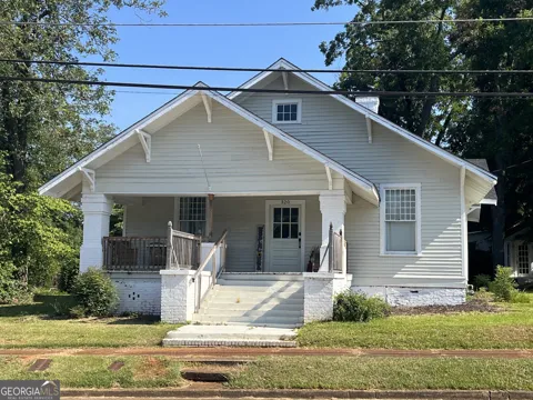 320 W Gordon ST
